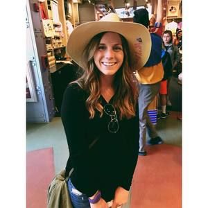 Meet your Posher, Breanne